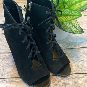 Sam Edelman Lace Up Suede Leather Ankle  Peep toe Yvie Bootie/Shootie